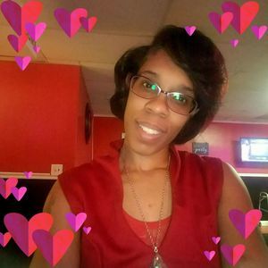 Meet your Posher, Monique